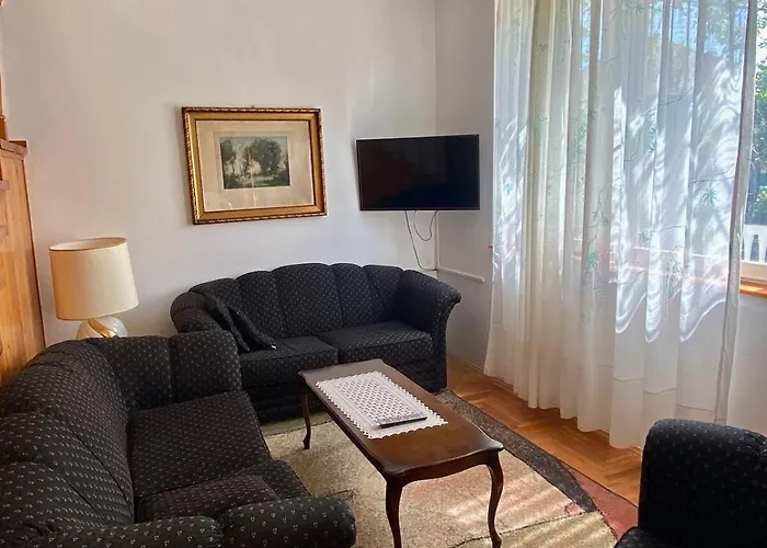 בית נופש Lilys Paradise *